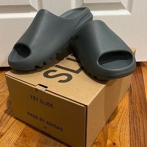 Yeezy slide Marine slate